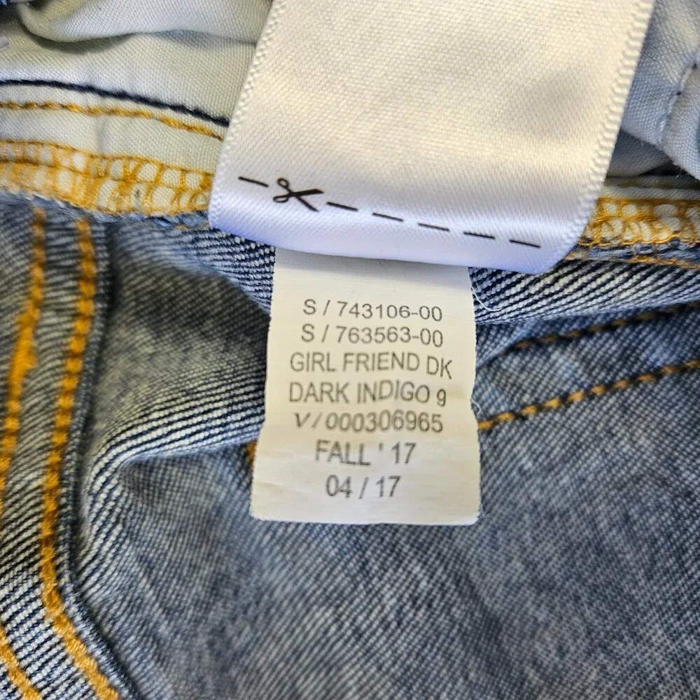 GAP Size 2 / 26s Short Girlfriend Jeans Medium Wash Mid Rise Stretch Womens - Picture 10 of 10